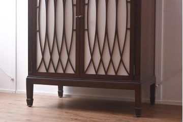 在庫未使用品　IDC大塚家具　ヒッコリーチェア社(HICKORY CHAIR)　トーマス・オブライアン　2890-10　サイドボード(TVキャビネット、収納棚)(定価約73万円)(R-041841)