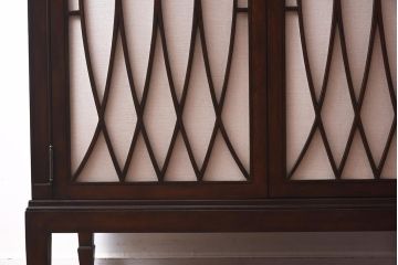 在庫未使用品　IDC大塚家具　ヒッコリーチェア社(HICKORY CHAIR)　トーマス・オブライアン　2890-10　サイドボード(TVキャビネット、収納棚)(定価約73万円)(R-041841)