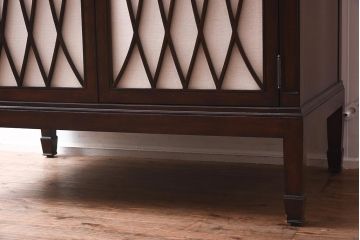 在庫未使用品　IDC大塚家具　ヒッコリーチェア社(HICKORY CHAIR)　トーマス・オブライアン　2890-10　サイドボード(TVキャビネット、収納棚)(定価約73万円)(R-041841)