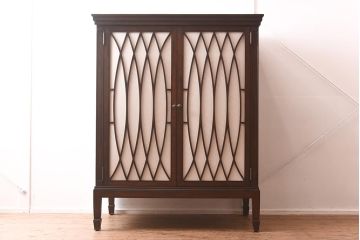 在庫未使用品　IDC大塚家具　ヒッコリーチェア社(HICKORY CHAIR)　トーマス・オブライアン　2890-10　サイドボード(TVキャビネット、収納棚)(定価約73万円)(R-041841)