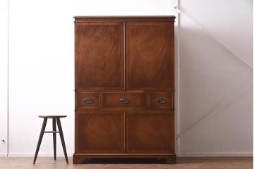 在庫未使用品　IDC大塚家具　ベヴァン・ファンネル(Bevan Funnell)　AV965　マホガニー材　テレビ台(TV台、キャビネット)(定価約56万円)(R-041843)