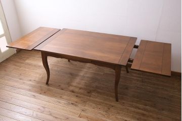 ヴィンテージ家具　海外輸入家具　バーチ材　猫足が優雅な印象を与えるダイニングテーブル(エクステンションテーブル、ビンテージ)(R-041845)