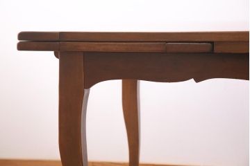 ヴィンテージ家具　海外輸入家具　バーチ材　猫足が優雅な印象を与えるダイニングテーブル(エクステンションテーブル、ビンテージ)(R-041845)