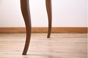 ヴィンテージ家具　海外輸入家具　バーチ材　猫足が優雅な印象を与えるダイニングテーブル(エクステンションテーブル、ビンテージ)(R-041845)