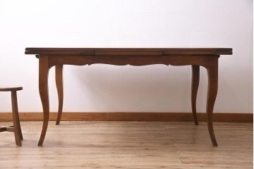ヴィンテージ家具　海外輸入家具　バーチ材　猫足が優雅な印象を与えるダイニングテーブル(エクステンションテーブル、ビンテージ)(R-041845)