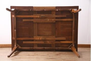 ヴィンテージ家具　海外輸入家具　バーチ材　猫足が優雅な印象を与えるダイニングテーブル(エクステンションテーブル、ビンテージ)(R-041845)