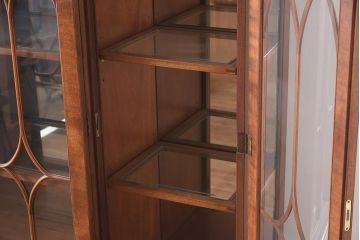 在庫未使用品　IDC大塚家具　ヘンレドン(HENREDON)　6433-26&21　アンティーク調のダイニングボード(キャビネット、飾り棚)(定価約145万円)(R-041846)