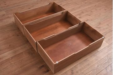 在庫未使用品　IDC大塚家具　ヘンレドン(HENREDON)　6433-26&21　アンティーク調のダイニングボード(キャビネット、飾り棚)(定価約145万円)(R-041846)