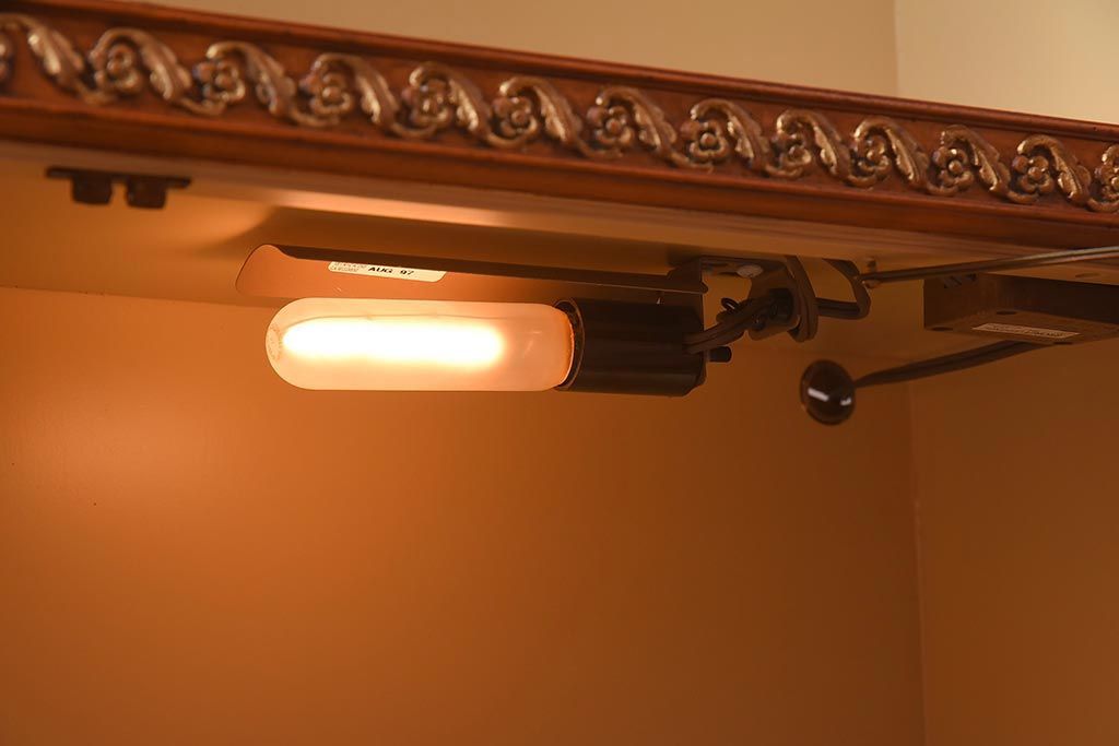 展示品　IDC大塚家具　Baker(ベイカー社)　1967G　クラシカルなブックケース(本箱、収納棚、飾り棚、キャビネット)(定価約167万円)(R-041852)