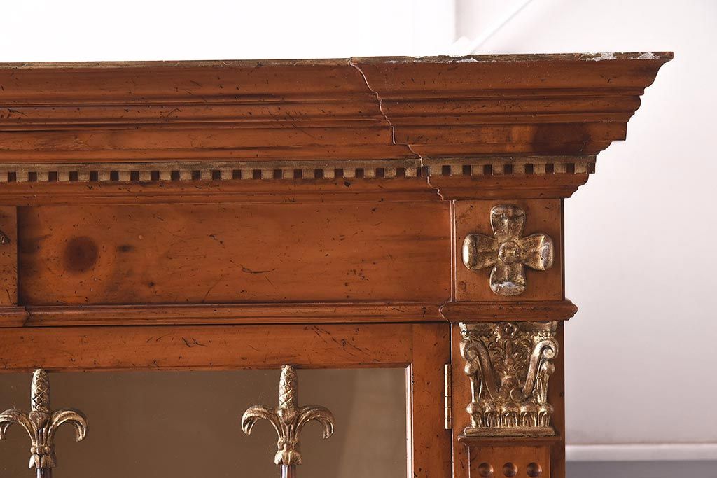 展示品　IDC大塚家具　Baker(ベイカー社)　1967G　クラシカルなブックケース(本箱、収納棚、飾り棚、キャビネット)(定価約167万円)(R-041852)