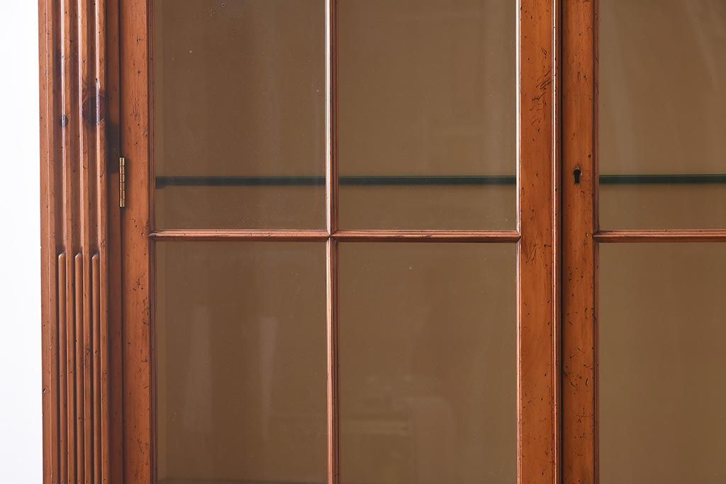 展示品　IDC大塚家具　Baker(ベイカー社)　1967G　クラシカルなブックケース(本箱、収納棚、飾り棚、キャビネット)(定価約167万円)(R-041852)