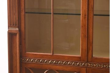 展示品　IDC大塚家具　Baker(ベイカー社)　1967G　クラシカルなブックケース(本箱、収納棚、飾り棚、キャビネット)(定価約167万円)(R-041852)