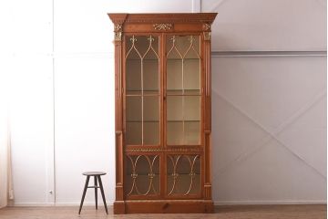 展示品　IDC大塚家具　Baker(ベイカー社)　1967G　クラシカルなブックケース(本箱、収納棚、飾り棚、キャビネット)(定価約167万円)(R-041852)