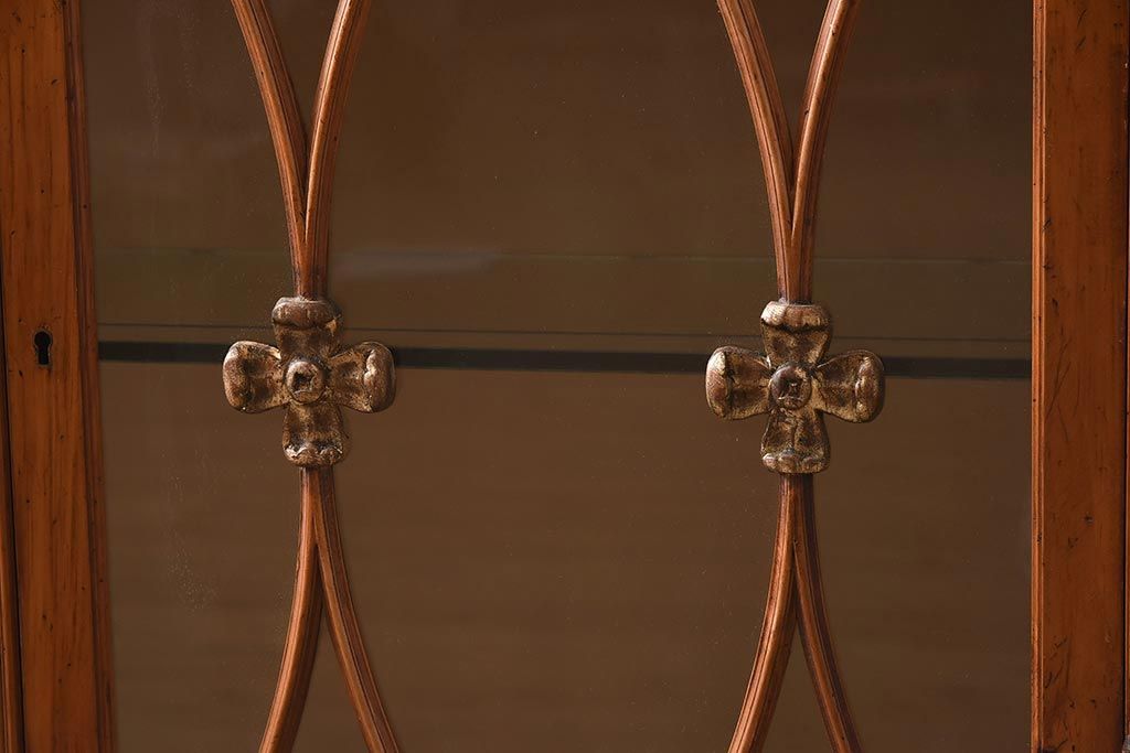 展示品　IDC大塚家具　Baker(ベイカー社)　1967G　クラシカルなブックケース(本箱、収納棚、飾り棚、キャビネット)(定価約167万円)(R-041852)