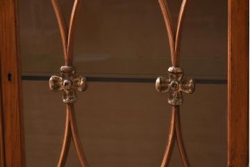 展示品　IDC大塚家具　Baker(ベイカー社)　1967G　クラシカルなブックケース(本箱、収納棚、飾り棚、キャビネット)(定価約167万円)(R-041852)