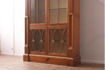 展示品　IDC大塚家具　Baker(ベイカー社)　1967G　クラシカルなブックケース(本箱、収納棚、飾り棚、キャビネット)(定価約167万円)(R-041852)