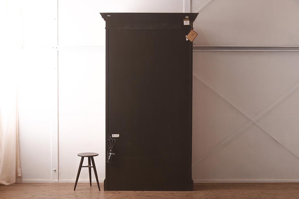 展示品　IDC大塚家具　Baker(ベイカー社)　1967G　クラシカルなブックケース(本箱、収納棚、飾り棚、キャビネット)(定価約167万円)(R-041852)