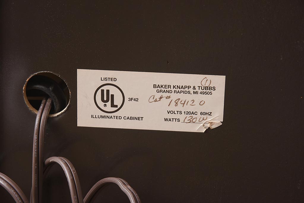 展示品　IDC大塚家具　Baker(ベイカー社)　1967G　クラシカルなブックケース(本箱、収納棚、飾り棚、キャビネット)(定価約167万円)(R-041852)