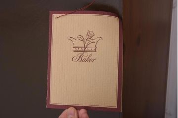 展示品　IDC大塚家具　Baker(ベイカー社)　1967G　クラシカルなブックケース(本箱、収納棚、飾り棚、キャビネット)(定価約167万円)(R-041852)