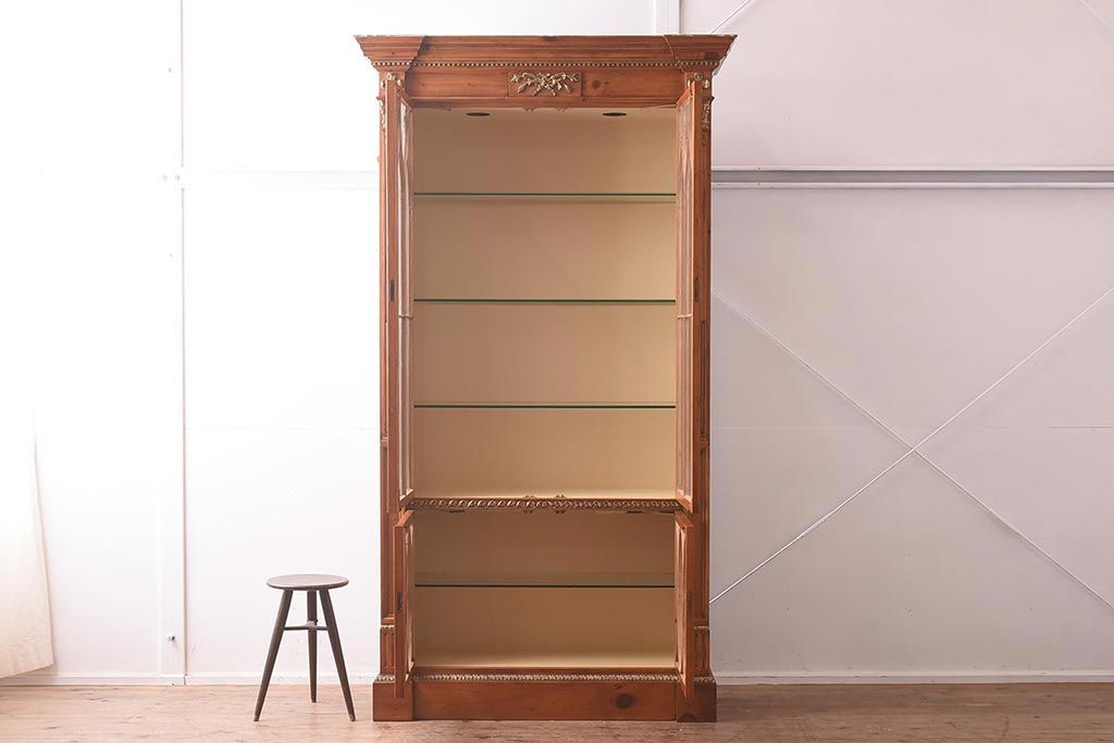 展示品　IDC大塚家具　Baker(ベイカー社)　1967G　クラシカルなブックケース(本箱、収納棚、飾り棚、キャビネット)(定価約167万円)(R-041852)