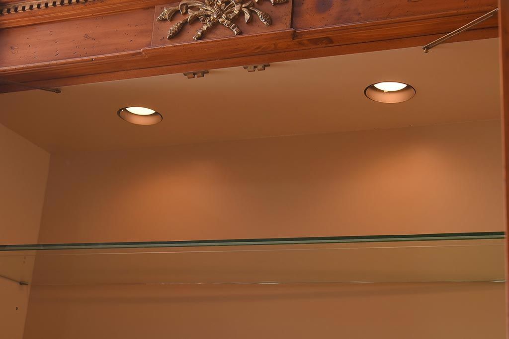 展示品　IDC大塚家具　Baker(ベイカー社)　1967G　クラシカルなブックケース(本箱、収納棚、飾り棚、キャビネット)(定価約167万円)(R-041852)