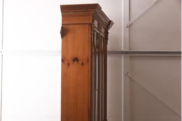 展示品　IDC大塚家具　Baker(ベーカー社)　1967G　クラシカルなブックケース(本箱、収納棚、飾り棚、キャビネット)(定価約167万円)(R-041852)