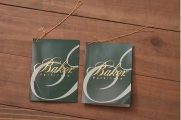 在庫未使用品　IDC大塚家具　Baker(ベーカー社)　2535　クラシカルなチャイナキャビネット(収納棚、飾り棚)(定価約162万円)(R-041853)