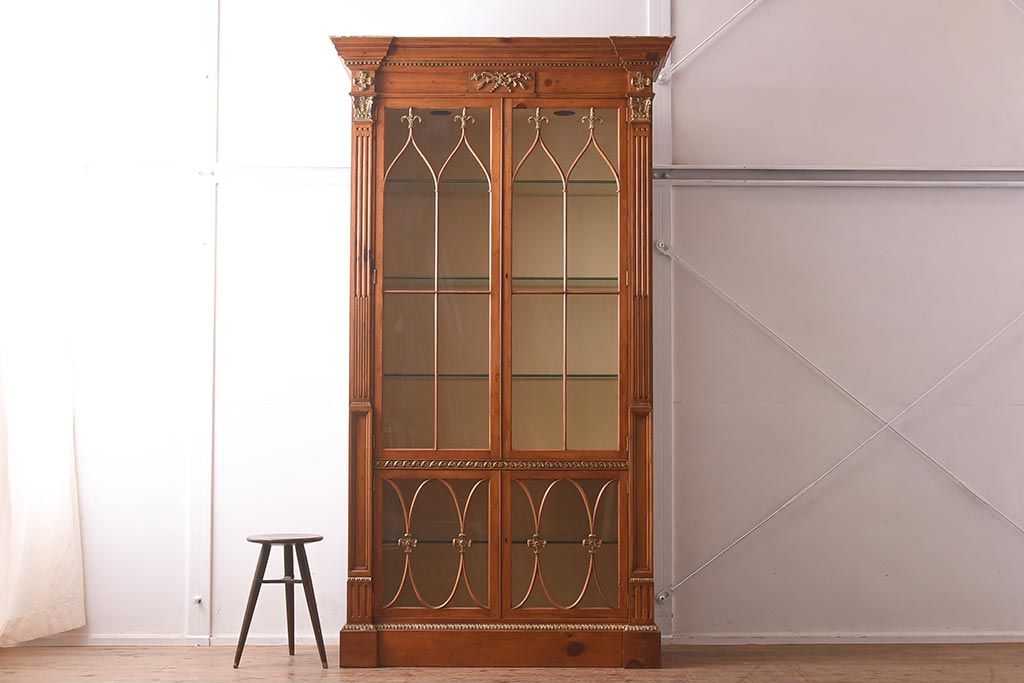 展示品　IDC大塚家具　Baker(ベーカー社)　1967G　クラシカルなブックケース(本箱、収納棚、飾り棚、キャビネット)(定価約167万円)(R-041855)