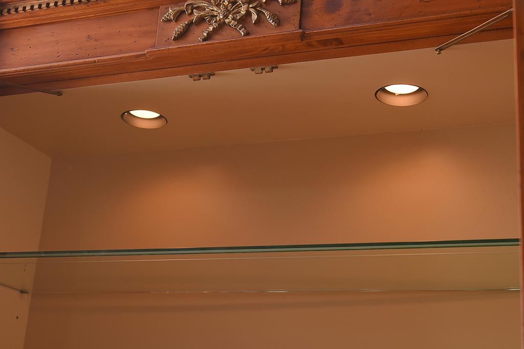 展示品　IDC大塚家具　Baker(ベーカー社)　1967G　クラシカルなブックケース(本箱、収納棚、飾り棚、キャビネット)(定価約167万円)(R-041855)