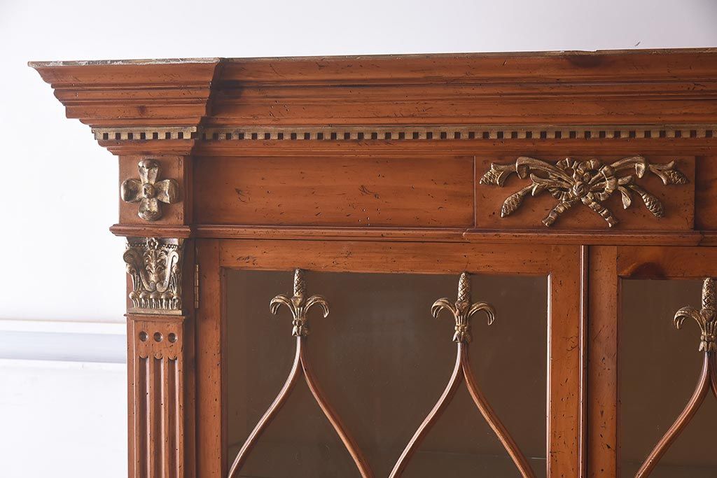 展示品　IDC大塚家具　Baker(ベーカー社)　1967G　クラシカルなブックケース(本箱、収納棚、飾り棚、キャビネット)(定価約167万円)(R-041855)