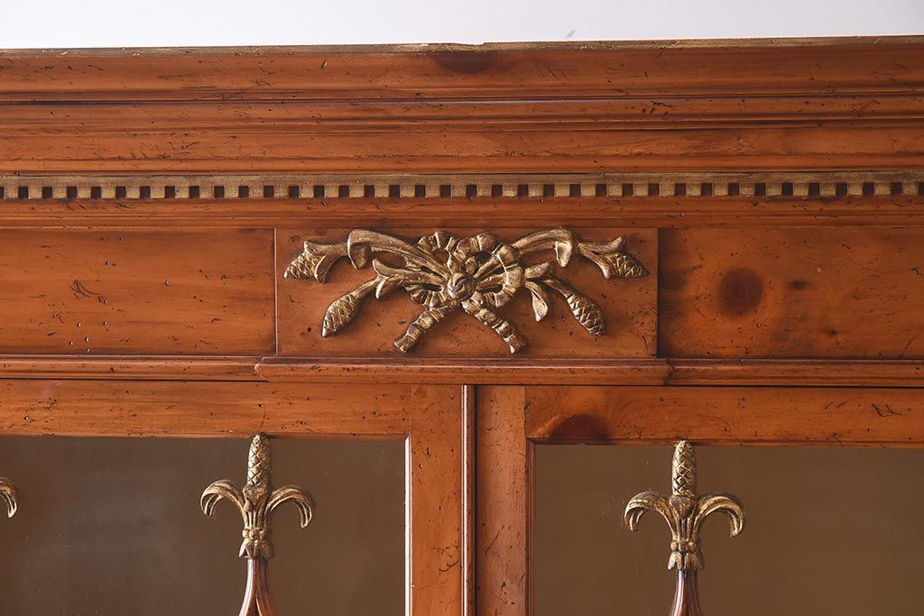 展示品　IDC大塚家具　Baker(ベーカー社)　1967G　クラシカルなブックケース(本箱、収納棚、飾り棚、キャビネット)(定価約167万円)(R-041855)