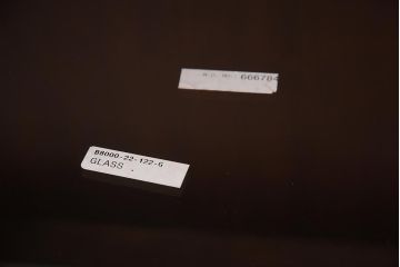 在庫未使用品　IDC大塚家具　ヘンレドン(HENREDON)　B8000-22-122　ガラス扉のキャビネット(飾り棚、陳列棚)(定価約215万円)(R-041856)