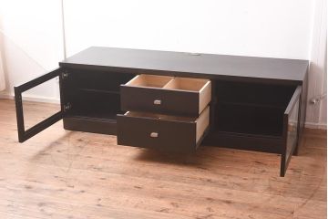 在庫未使用品　IDC大塚家具　アーリー・タイムスアルファ　エレール150F　金属取っ手のテレビ台(TVボード、ローボード)(定価約22万円)(R-041858)