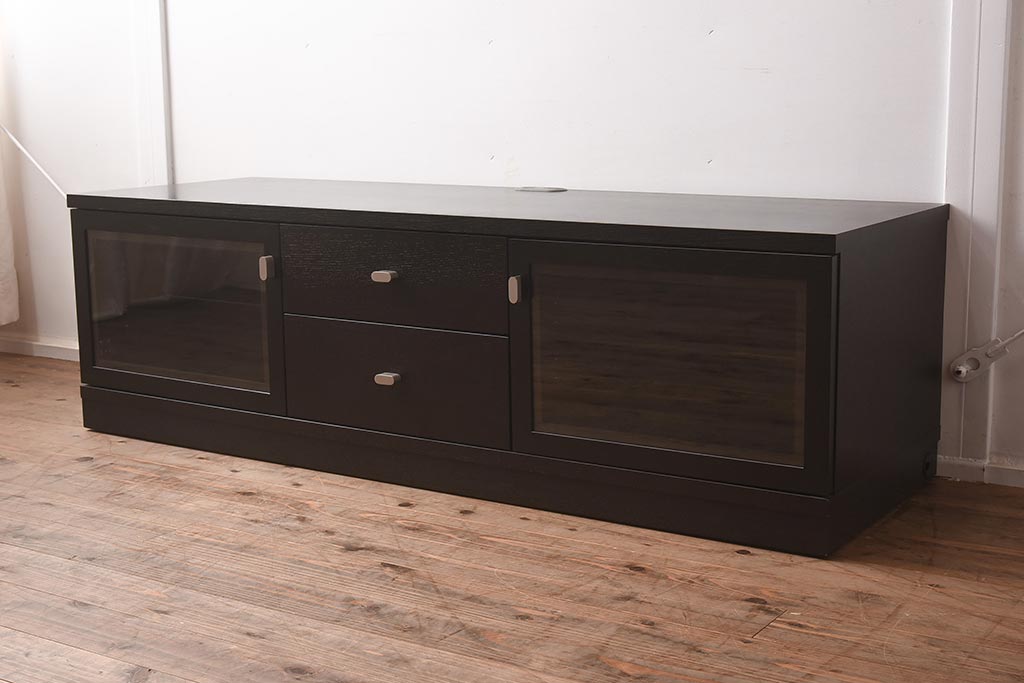 在庫未使用品　IDC大塚家具　アーリー・タイムスアルファ　エレール150F　金属取っ手のテレビ台(TVボード、ローボード)(定価約22万円)(R-041858)