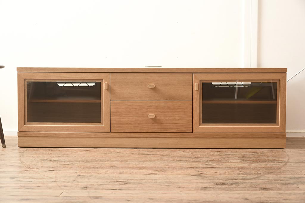 在庫未使用品　IDC大塚家具　アーリー・タイムスアルファ　エレール150F　杢取っ手のテレビ台(TVボード、ローボード)(定価約22万円)(R-041861)