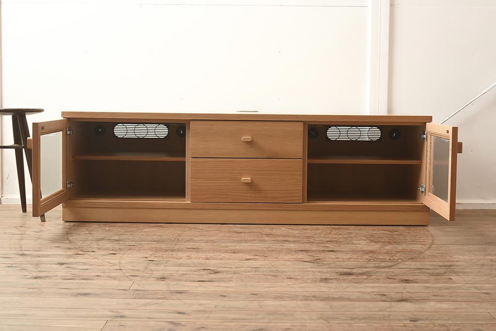 在庫未使用品　IDC大塚家具　アーリー・タイムスアルファ　エレール150F　杢取っ手のテレビ台(TVボード、ローボード)(定価約22万円)(R-041861)