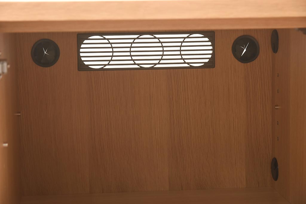 在庫未使用品　IDC大塚家具　アーリー・タイムスアルファ　エレール150F　杢取っ手のテレビ台(TVボード、ローボード)(定価約22万円)(R-041861)