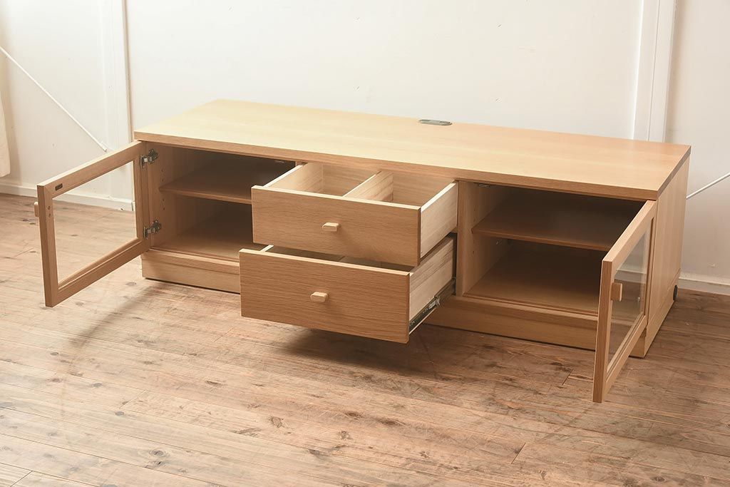 在庫未使用品　IDC大塚家具　アーリー・タイムスアルファ　エレール150F　杢取っ手のテレビ台(TVボード、ローボード)(定価約22万円)(R-041861)