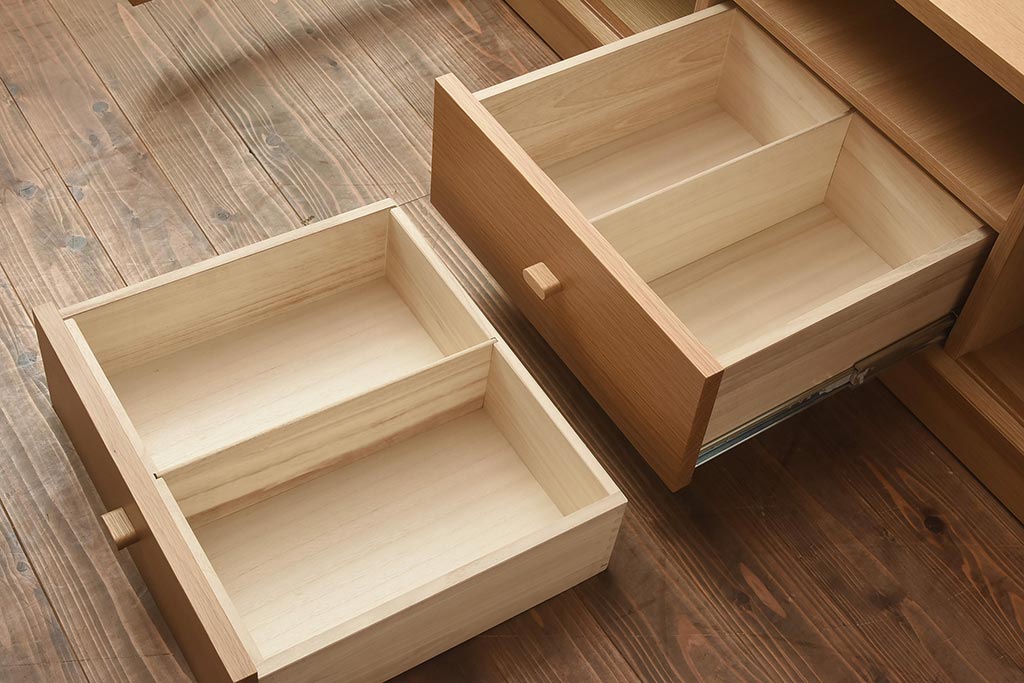 在庫未使用品　IDC大塚家具　アーリー・タイムスアルファ　エレール150F　杢取っ手のテレビ台(TVボード、ローボード)(定価約22万円)(R-041861)