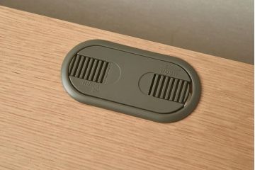 在庫未使用品　IDC大塚家具　アーリー・タイムスアルファ　エレール150F　杢取っ手のテレビ台(TVボード、ローボード)(定価約22万円)(R-041861)