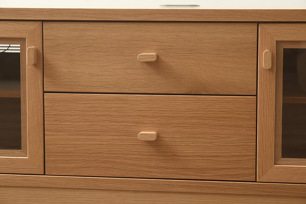 在庫未使用品　IDC大塚家具　アーリー・タイムスアルファ　エレール150F　杢取っ手のテレビ台(TVボード、ローボード)(定価約22万円)(R-041861)