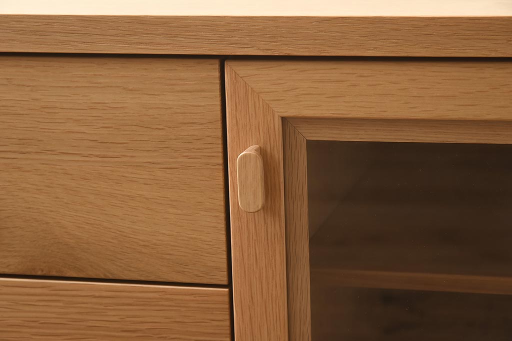 在庫未使用品　IDC大塚家具　アーリー・タイムスアルファ　エレール150F　杢取っ手のテレビ台(TVボード、ローボード)(定価約22万円)(R-041861)