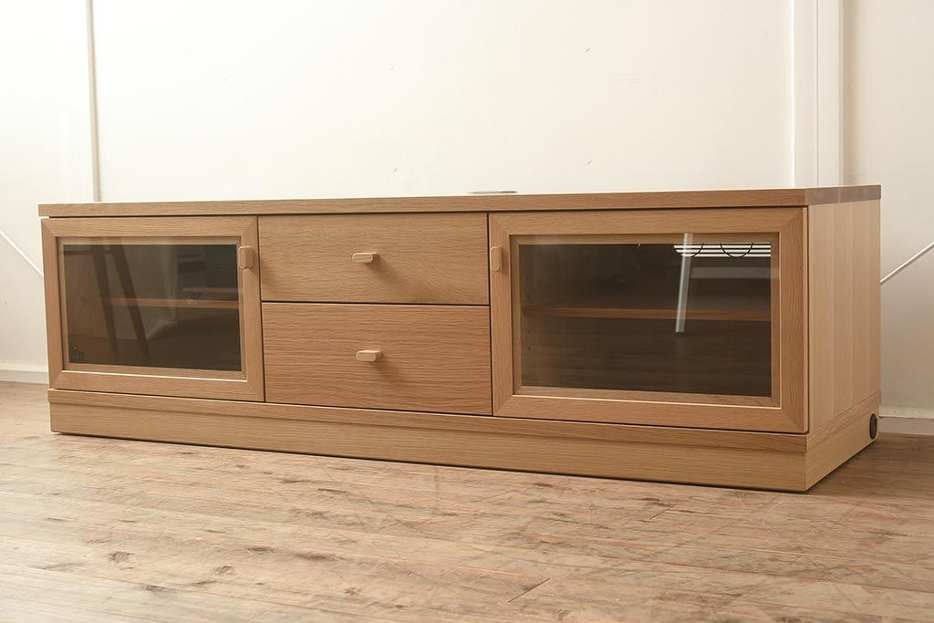 在庫未使用品　IDC大塚家具　アーリー・タイムスアルファ　エレール150F　杢取っ手のテレビ台(TVボード、ローボード)(定価約22万円)(R-041861)