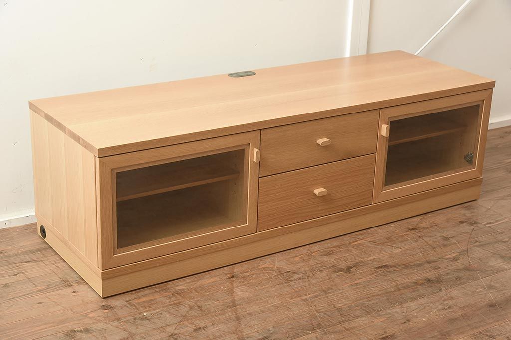 在庫未使用品　IDC大塚家具　アーリー・タイムスアルファ　エレール150F　杢取っ手のテレビ台(TVボード、ローボード)(定価約22万円)(R-041861)