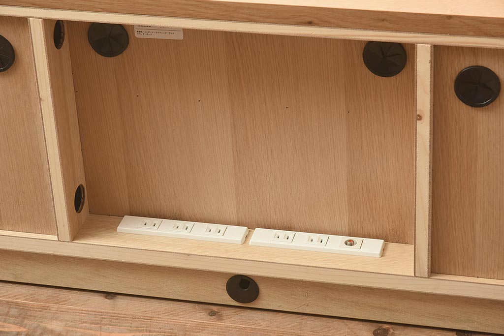 在庫未使用品　IDC大塚家具　アーリー・タイムスアルファ　エレール150F　杢取っ手のテレビ台(TVボード、ローボード)(定価約22万円)(R-041861)