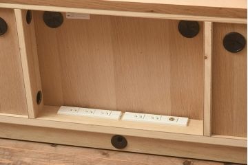 在庫未使用品　IDC大塚家具　アーリー・タイムスアルファ　エレール150F　杢取っ手のテレビ台(TVボード、ローボード)(定価約22万円)(R-041861)