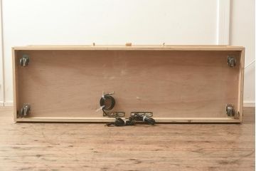 在庫未使用品　IDC大塚家具　アーリー・タイムスアルファ　エレール150F　杢取っ手のテレビ台(TVボード、ローボード)(定価約22万円)(R-041861)