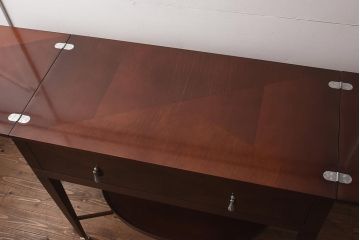 在庫未使用品　IDC大塚家具　Baker(ベーカー社)　3934　サーバー(バタフライテーブル)(定価約60万円)(R-041862)