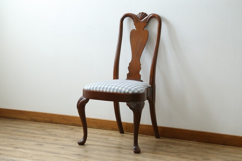 中古　IDC大塚家具　ヒッコリーチェア社(HICKORY CHAIR)　マホガニー材　805-02　ブルーのギンガムチェックが愛らしいチェア　定価約10万円　(R-041865)