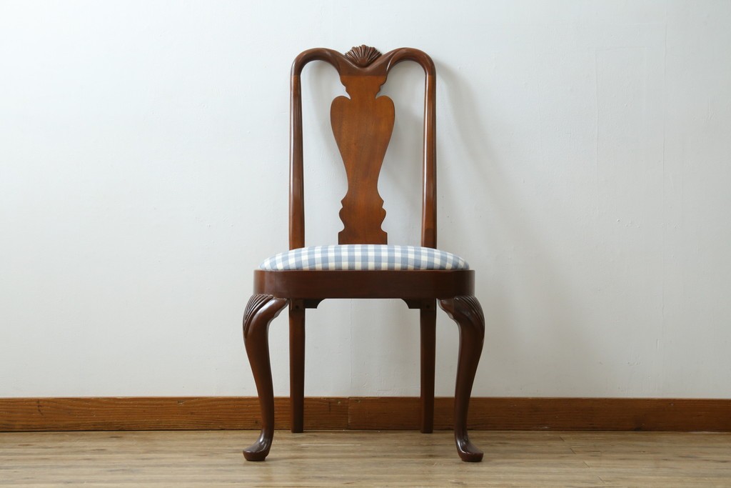 中古　IDC大塚家具　ヒッコリーチェア社(HICKORY CHAIR)　マホガニー材　805-02　ブルーのギンガムチェックが愛らしいチェア　定価約10万円　(R-041865)